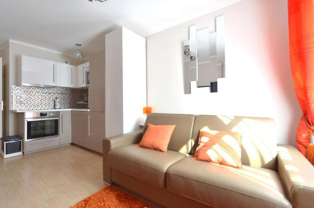 Orange Studio Paris Disneyland Серрі Екстер'єр фото